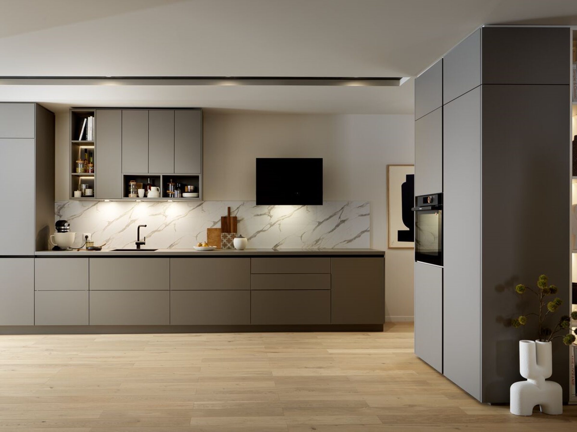 vandenberg-keukens-hellevoetsluis-schmidt-4×3-sch_neolis_cuisine_ambiance_a3 LEICHT keukens van vandenBerg Keukens Hellevoetsluis