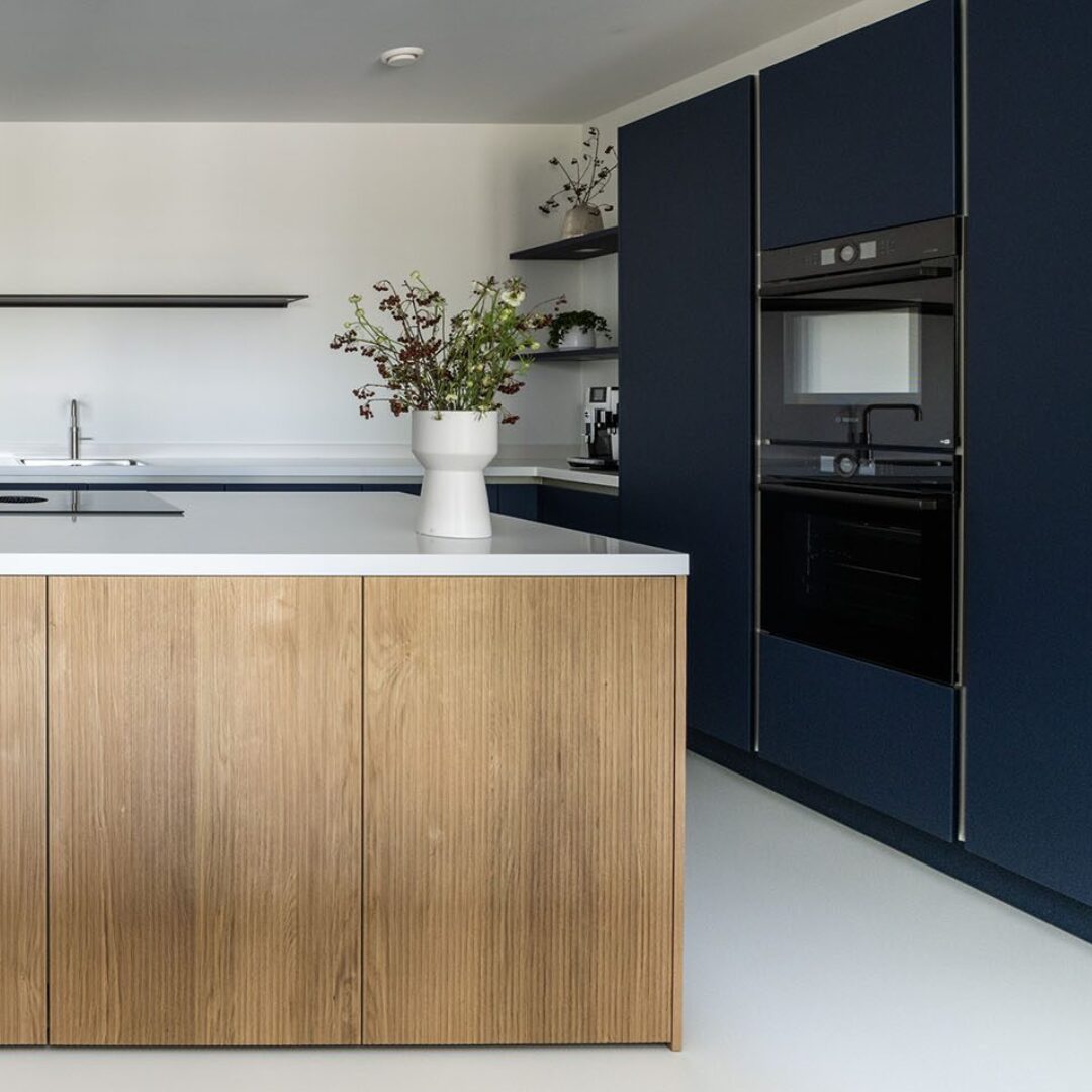 Maatwerk badkamermeubelin dezelfde stijl als je keuken